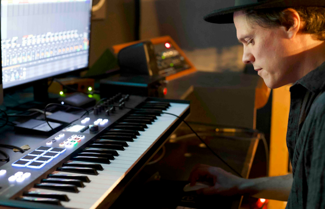 Jonny Lucas - Music Producer - Round Corner Studios